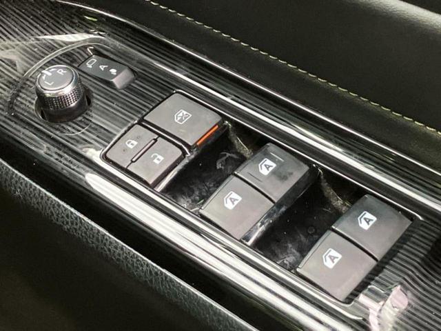 エスクァイア Ｇｉプレミアムパッケージブラックテーラード　新品タイヤ／保証書／社外　９インチ　ＳＤナビ／後席モニター　社外　１０．１インチｘ２／トヨタセーフティセンス／両側電動スライドドア／シートヒーター　前席／車線逸脱防止支援システム／シート　ハーフレザー（31枚目）