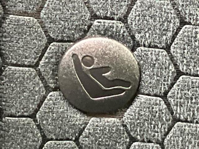 ジューク １５ＲＸ　Ｖセレクション　社外　ＳＤナビ／エマージェンシーブレーキ／車線逸脱防止支援システム／ドライブレコーダー　社外／Ｂｌｕｅｔｏｏｔｈ接続／ＥＴＣ／ＥＢＤ付ＡＢＳ／横滑り防止装置／アイドリングストップ／バックモニター（40枚目）