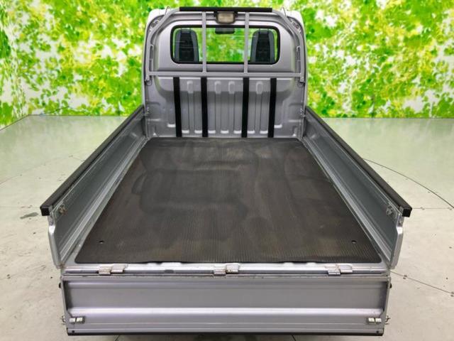 WECARSでは各商談席に大型モニターをご用意しております!見やすい大画面でゆったりと全国の在庫をご覧いただけます!是非ご来店お待ちしております!