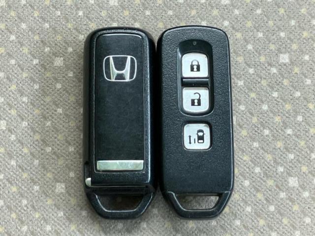 N-BOX 4WD G・Lパッケージ 新品タイヤ/保証書/電動スライドドア/EBD付ABS/横滑り防止装置/アイドリングストップ/エアバッグ 運転席/エアバッグ 助手席/パワーウインドウ/キーレスエントリー/オートエアコン 4WD(29枚目)