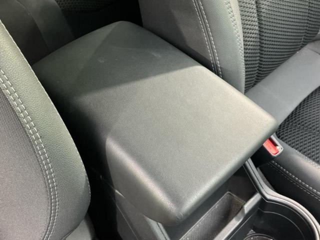 フォレスター 4WDアドバンス 新品タイヤ/サンルーフ/保証書/純正 8インチ SDナビ/フリップダウンモニター/アイサイト/シートヒーター 前席/車線逸脱防止支援システム/シート ハーフレザー 衝突被害軽減システム バックカメラ(32枚目)