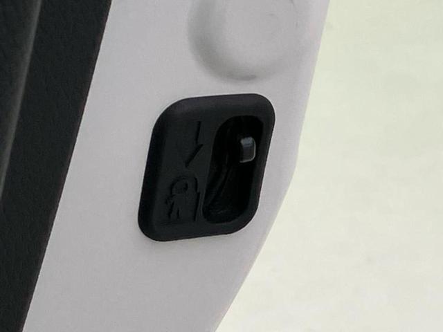 Ｎ－ＯＮＥ オリジナル　新品タイヤ／保証書／純正　ナビ／ホンダセンシング／車線逸脱防止支援システム／ヘッドランプ　ＬＥＤ／ＵＳＢジャック／ＥＢＤ付ＡＢＳ／横滑り防止装置／アイドリングストップ／バックモニター　バックカメラ（41枚目）