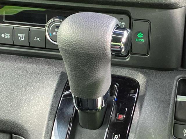 Ｎ－ＢＯＸカスタム ターボ　新品タイヤ／保証書／社外　１１インチ　ＳＤナビ／ホンダセンシング／両側電動スライドドア／シートヒーター　前席／車線逸脱防止支援システム／シート　ハーフレザー／ヘッドランプ　ＬＥＤ　ターボ　バックカメラ（17枚目）