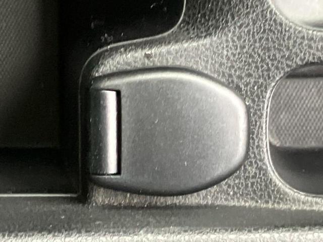 ノート X DIG-S 保証書/ETC/EBD付ABS/アイドリングストップ/エアバッグ 運転席/エアバッグ 助手席/パワーウインドウ/キーレスエントリー/オートエアコン/パワーステアリング/盗難防止システム/ユーザー買取車(34枚目)