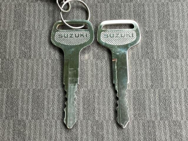 エブリイ ４ＷＤ　ＰＡ　新品タイヤ／保証書／ＡＢＳ／横滑り防止装置／禁煙車／エアバッグ　運転席／エアバッグ　助手席／衝突安全ボディ／パワーステアリング／オートライト／ワンオーナー／マニュアルエアコン／ユーザー買取車　４ＷＤ（27枚目）