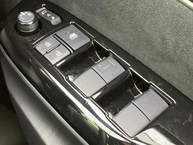 ヤリスクロス 4WDハイブリッドZ 純正エアロ/保証書/ディスプレイオーディオ+ナビ8インチ/トヨタセーフティセンス/シートヒーター/パノラミックビューモニター/車線逸脱防止支援システム/シート ハーフレザー 衝突被害軽減システム(27枚目)