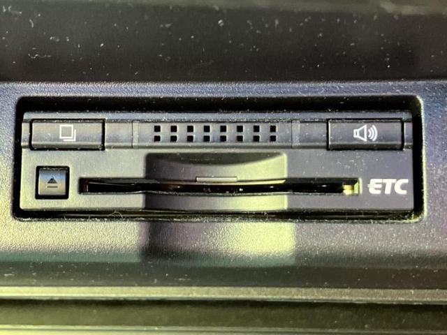 ハリアー プレミアム　保証書／社外　ＨＤＤナビ／トヨタセーフティセンス／車線逸脱防止支援システム／シート　合皮／電動バックドア／ヘッドランプ　ＬＥＤ／ＥＴＣ／ＥＢＤ付ＡＢＳ／横滑り防止装置／アイドリングストップ　電動シート（24枚目）