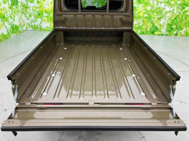 ハイゼットトラック ４ＷＤジャンボエクストラ　保証書／スマートアシスト（トヨタ・ダイハツ）／車線逸脱防止支援システム／ヘッドランプ　ＬＥＤ／ＥＢＤ付ＡＢＳ／横滑り防止装置／アイドリングストップ／エアバッグ　運転席／エアバッグ　助手席　４ＷＤ（7枚目）