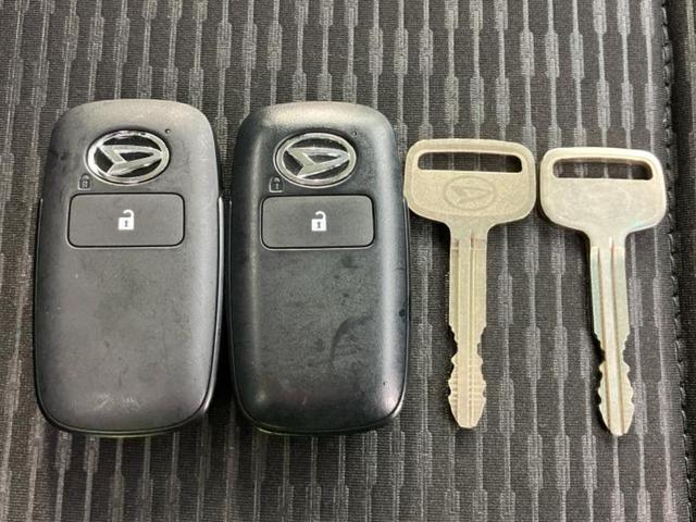 ハイゼットトラック ４ＷＤジャンボエクストラ　保証書／スマートアシスト（トヨタ・ダイハツ）／車線逸脱防止支援システム／ヘッドランプ　ＬＥＤ／ＥＢＤ付ＡＢＳ／横滑り防止装置／アイドリングストップ／エアバッグ　運転席／エアバッグ　助手席　４ＷＤ（25枚目）