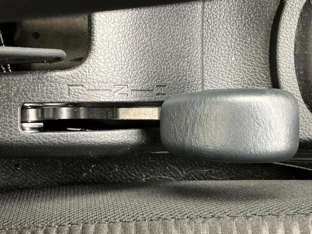 ハイゼットトラック ４ＷＤジャンボエクストラ　保証書／スマートアシスト（トヨタ・ダイハツ）／車線逸脱防止支援システム／ヘッドランプ　ＬＥＤ／ＥＢＤ付ＡＢＳ／横滑り防止装置／アイドリングストップ／エアバッグ　運転席／エアバッグ　助手席　４ＷＤ（27枚目）