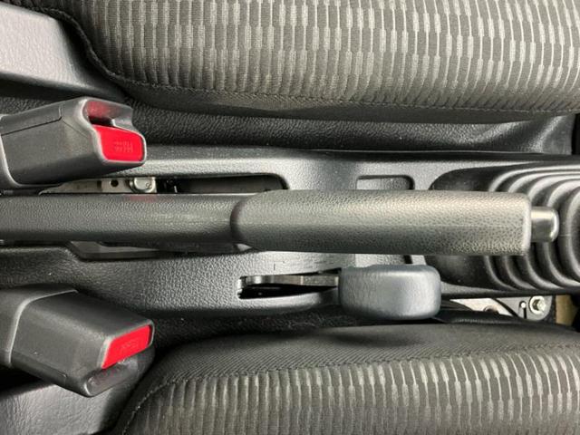 ハイゼットトラック ４ＷＤジャンボエクストラ　保証書／スマートアシスト（トヨタ・ダイハツ）／車線逸脱防止支援システム／ヘッドランプ　ＬＥＤ／ＥＢＤ付ＡＢＳ／横滑り防止装置／アイドリングストップ／エアバッグ　運転席／エアバッグ　助手席　４ＷＤ（28枚目）