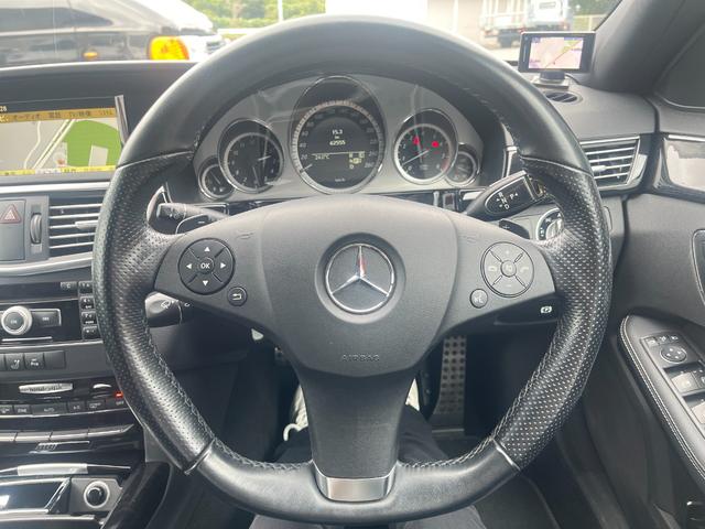 Eクラスステーションワゴン E350 ステーションワゴン アバンギャルド E350 ステーションワゴン アバンギャルド(5名)AMGスポーツパッケージ 19インチAMG専用デザインアルミホイール(39枚目)