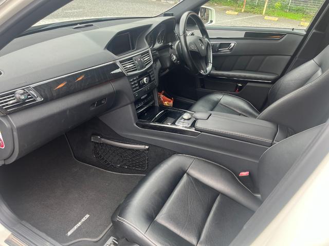 Eクラスステーションワゴン E350 ステーションワゴン アバンギャルド E350 ステーションワゴン アバンギャルド(5名)AMGスポーツパッケージ 19インチAMG専用デザインアルミホイール(43枚目)