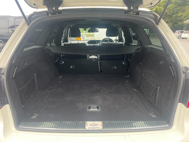 Eクラスステーションワゴン E350 ステーションワゴン アバンギャルド E350 ステーションワゴン アバンギャルド(5名)AMGスポーツパッケージ 19インチAMG専用デザインアルミホイール(51枚目)