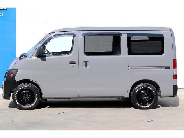 タウンエースバン GL Renoca MOL フリップアップベット フローリング施工 専用セカンドシート フルフラット トーヨーオープンカントリー トヨタ純正SDナビ ETC ナルディステアリング ドライバーレコーダー(9枚目)