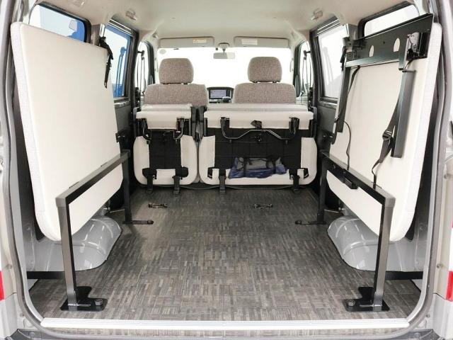 タウンエースバン GL Renoca MOL フリップアップベット フローリング施工 専用セカンドシート フルフラット トーヨーオープンカントリー トヨタ純正SDナビ ETC ナルディステアリング ドライバーレコーダー(17枚目)