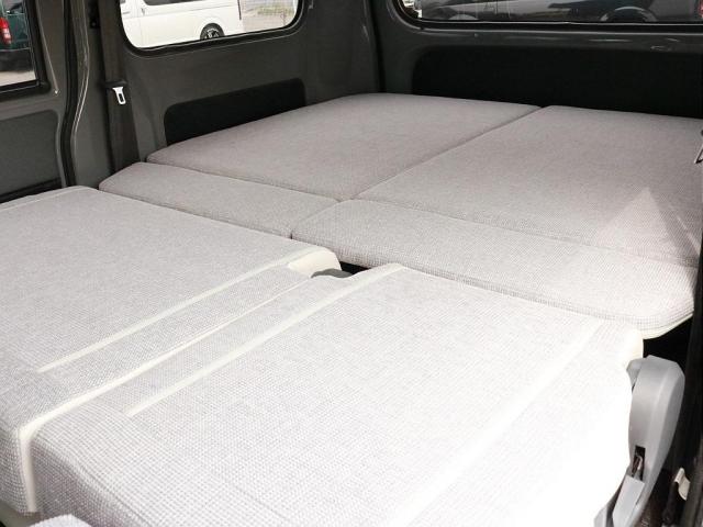 タウンエースバン GL Renoca MOL フリップアップベット フローリング施工 専用セカンドシート フルフラット トーヨーオープンカントリー トヨタ純正SDナビ ETC ナルディステアリング ドライバーレコーダー(18枚目)