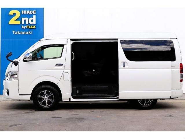 ハイエースワゴン GL トヨタ純正SDナビ フルセグTV 後席フリップダウンモニター バットフェイスボンネット パワースライドド シートカバー トヨタ純正アルミホイール LEDヘッドライト プッシュスタート スマートキー(15枚目)