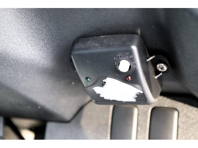 レジアスエースバン ロングワイドスーパーGL フローリング施工 バタフライセカンドシート ベットキット 防虫ネット ルームキャリア シートカバー イクリプスナビ 後席フリップダウンモニター ETC インナーブラックヘッドライト(32枚目)