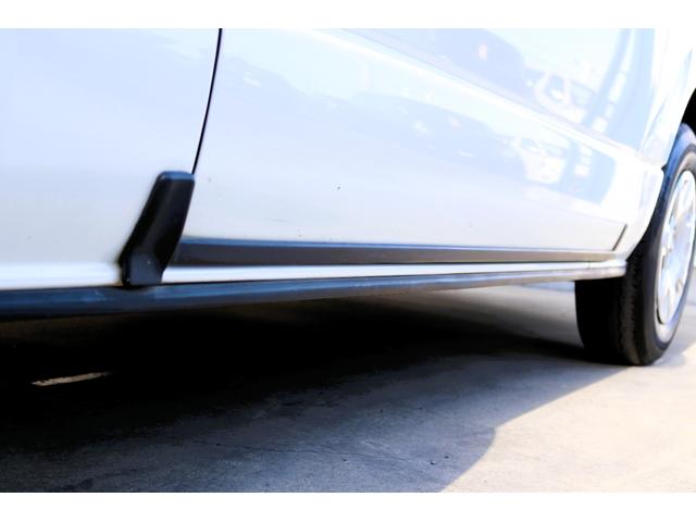 ハイエースワゴン ＧＬ　ＬＥＤヘッドライト　パワースライドドア　パールホワイト　プッシュスタート　スマートキー　ＫＥＮＷＯＯＤ製フルセグＳＤナビ　フリップダウンモニター　ビルドインＥＴＣ　レーダー探知機　バックカメラ（27枚目）