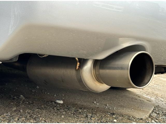 レガシィB4 RSK B4,RSK,5速MT,アプライドD,ライトチューン,ブリッツェングリル,OPエアロスプラッシュ,フジツボマフラー,車高調,ナビ,ブースト計,ソレノイドBOX交換,クラッチマスターO/H済etc..(23枚目)