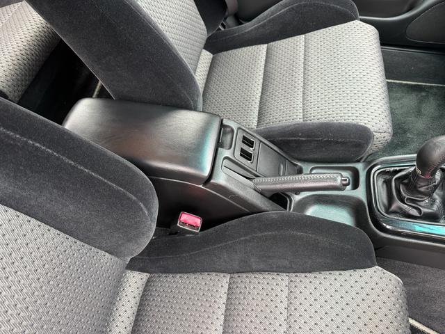 レガシィB4 RSK B4,RSK,5速MT,アプライドD,ライトチューン,ブリッツェングリル,OPエアロスプラッシュ,フジツボマフラー,車高調,ナビ,ブースト計,ソレノイドBOX交換,クラッチマスターO/H済etc..(31枚目)