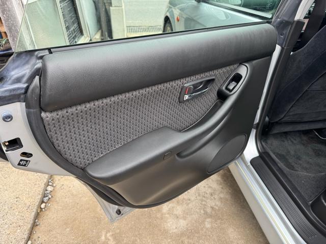 レガシィB4 RSK B4,RSK,5速MT,アプライドD,ライトチューン,ブリッツェングリル,OPエアロスプラッシュ,フジツボマフラー,車高調,ナビ,ブースト計,ソレノイドBOX交換,クラッチマスターO/H済etc..(36枚目)