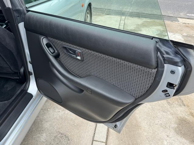 レガシィB4 RSK B4,RSK,5速MT,アプライドD,ライトチューン,ブリッツェングリル,OPエアロスプラッシュ,フジツボマフラー,車高調,ナビ,ブースト計,ソレノイドBOX交換,クラッチマスターO/H済etc..(38枚目)