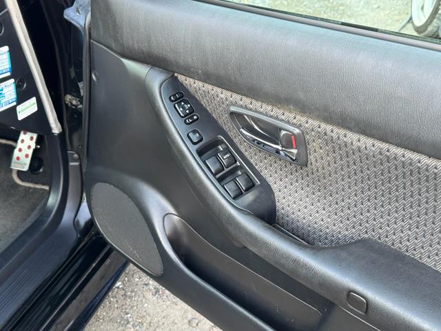 レガシィＢ４ ＲＳＫリミテッド　ワンオーナー車。ＥＪ２０ツインターボ，５ＭＴ，クラッチ，ラジエター，タイベル，パワステＰ，オルタネーター，シフトブッシュ交換歴あり。純正ビルシュタイン，フジツボマフラー，ナビ，ＥＴＣ，エアロＳＰ．．（23枚目）