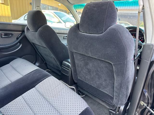 レガシィＢ４ ＲＳＫリミテッド　ワンオーナー車。ＥＪ２０ツインターボ，５ＭＴ，クラッチ，ラジエター，タイベル，パワステＰ，オルタネーター，シフトブッシュ交換歴あり。純正ビルシュタイン，フジツボマフラー，ナビ，ＥＴＣ，エアロＳＰ．．（39枚目）