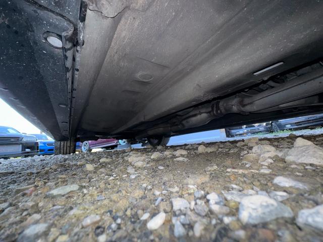 レガシィＢ４ ＲＳＫリミテッド　ワンオーナー車。ＥＪ２０ツインターボ，５ＭＴ，クラッチ，ラジエター，タイベル，パワステＰ，オルタネーター，シフトブッシュ交換歴あり。純正ビルシュタイン，フジツボマフラー，ナビ，ＥＴＣ，エアロＳＰ．．（51枚目）