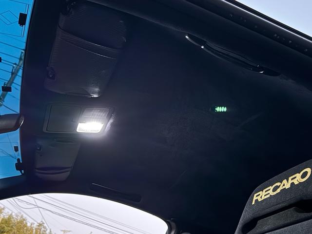 スカイライン ３５０ＧＴ　プレミアム　即ドリ仕様，６速ＭＴ，ＨＰＩラジエタ，ＨＰＩオイルクーラー，マフラー，ＯＲＣクラッチ，ニスモデフ，切角ＵＰ，ロベルタ，車高調，マジョーラオールペン，フルエアロ，ＷＯＲＫ２０インチ，セキュリティｅｔｃ．（15枚目）