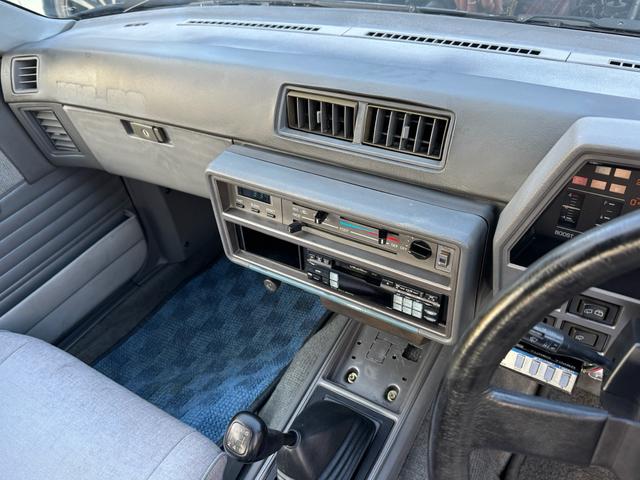 スカイライン ２０００ＲＳ　ＤＲ３０，ターボ２０００ＲＳ，前期最終型，５速ＭＴ，オールペイント，ＷＡＴＡＮＡＢＥ８スポーク，ステンレスフロントパイプ，砲弾マフラー，ＡＥＲＯＫＲＡＦＴウイング，ＡＬＰＩＮＥオーディオ，ｅｔｃ．．（32枚目）