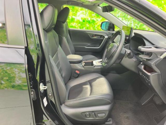 ＲＡＶ４ ４ＷＤハイブリッドＧ　サンルーフ／保証書／ディスプレイオーディオ＋ナビ／デジタルインナーミラー／衝突安全装置／シートヒーター／車線逸脱防止支援システム／シート　合皮／電動バックドア／ヘッドランプ　ＬＥＤ／ＥＴＣ　４ＷＤ（4枚目）