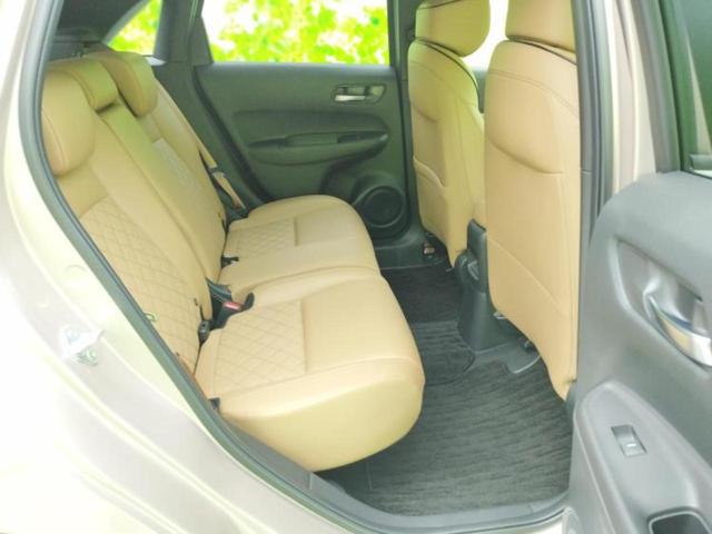 フィット 4WDリュクス 保証書/純正 9インチ SDナビ/ホンダセンシング/シートヒーター 前席/マルチビューカメラシステム/車線逸脱防止支援システム/シート ハーフレザー/ヘッドランプ LED/Bluetooth接続(5枚目)