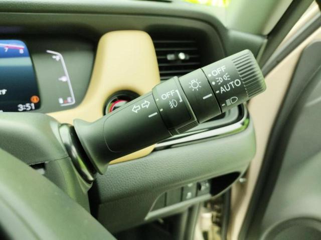 フィット 4WDリュクス 保証書/純正 9インチ SDナビ/ホンダセンシング/シートヒーター 前席/マルチビューカメラシステム/車線逸脱防止支援システム/シート ハーフレザー/ヘッドランプ LED/Bluetooth接続(17枚目)