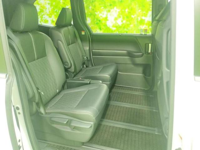 ノア 4WDハイブリッドS-Z 保証書/ディスプレイオーディオ10.5インチ/衝突安全装置/両側電動スライドドア/シートヒーター/車線逸脱防止支援システム/ヘッドランプ LED/EBD付ABS/横滑り防止装置 衝突被害軽減システム(5枚目)