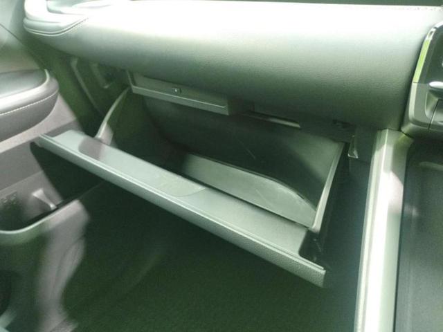 ノア 4WDハイブリッドS-Z 保証書/ディスプレイオーディオ10.5インチ/衝突安全装置/両側電動スライドドア/シートヒーター/車線逸脱防止支援システム/ヘッドランプ LED/EBD付ABS/横滑り防止装置 衝突被害軽減システム(36枚目)