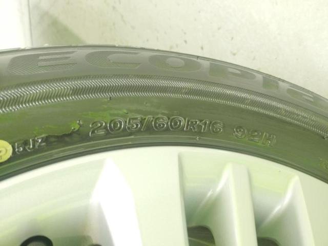 ノア 4WDハイブリッドS-Z 保証書/ディスプレイオーディオ10.5インチ/衝突安全装置/両側電動スライドドア/シートヒーター/車線逸脱防止支援システム/ヘッドランプ LED/EBD付ABS/横滑り防止装置 衝突被害軽減システム(63枚目)