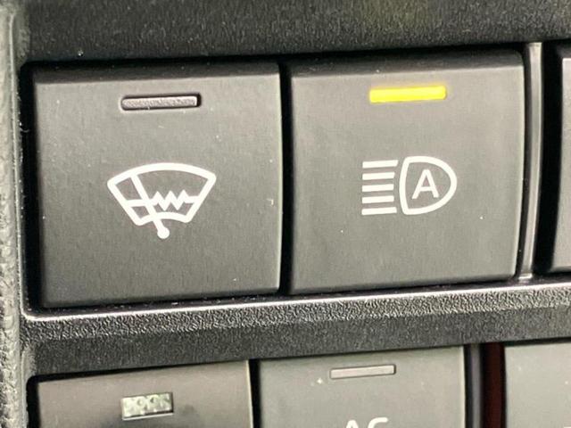 ヴォクシー 4WDハイブリッドS-Z 保証書/ディスプレイオーディオ+ナビ/デジタルインナーミラー/衝突安全装置/両側電動スライドドア/シートヒーター/パノラミックビューモニター/車線逸脱防止支援システム/シート ハーフレザー 4WD(30枚目)