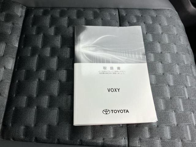 ヴォクシー 4WDハイブリッドS-Z 保証書/ディスプレイオーディオ+ナビ/デジタルインナーミラー/衝突安全装置/両側電動スライドドア/シートヒーター/パノラミックビューモニター/車線逸脱防止支援システム/シート ハーフレザー 4WD(35枚目)