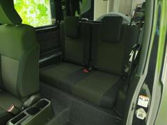 ＷＥＣＡＲＳでは各商談席に大型モニターをご用意しております！見やすい大画面でゆったりと全国の在庫をご覧いただけます！是非ご来店お待ちしております！ 7