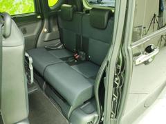 ＷＥＣＡＲＳでは各商談席に大型モニターをご用意しております！見やすい大画面でゆったりと全国の在庫をご覧いただけます！是非ご来店お待ちしております！ 7