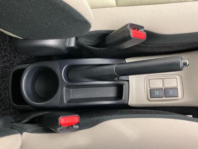 アクア S 保証書/純正 SDナビ/パーキングアシスト バックガイド/Bluetooth接続/ETC/EBD付ABS/横滑り防止装置/アイドリングストップ/バックモニター/フルセグTV/DVD/禁煙車 DVD再生(31枚目)