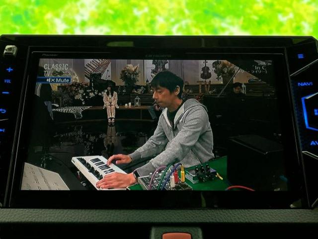 ヴォクシー ZS GRスポーツ 新品タイヤ/保証書/社外 10インチ SDナビ/フリップダウンモニター 社外 10.2インチ/トヨタセーフティセンス/両側電動スライドドア/車線逸脱防止支援システム/ヘッドランプ LED バックカメラ(12枚目)