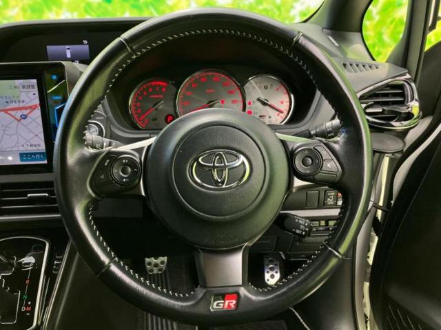 ヴォクシー ZS GRスポーツ 新品タイヤ/保証書/社外 10インチ SDナビ/フリップダウンモニター 社外 10.2インチ/トヨタセーフティセンス/両側電動スライドドア/車線逸脱防止支援システム/ヘッドランプ LED バックカメラ(15枚目)