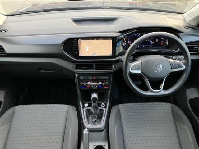 T-クロス TSIアクティブ 新品タイヤ/保証書/純正 9インチ SDナビ/衝突安全装置/車線逸脱防止支援システム/パーキングアシスト バックガイド/ドライブレコーダー 社外/ヘッドランプ LED 衝突被害軽減システム 禁煙車(4枚目)