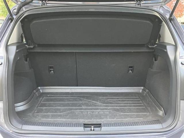 T-クロス TSIアクティブ 新品タイヤ/保証書/純正 9インチ SDナビ/衝突安全装置/車線逸脱防止支援システム/パーキングアシスト バックガイド/ドライブレコーダー 社外/ヘッドランプ LED 衝突被害軽減システム 禁煙車(8枚目)
