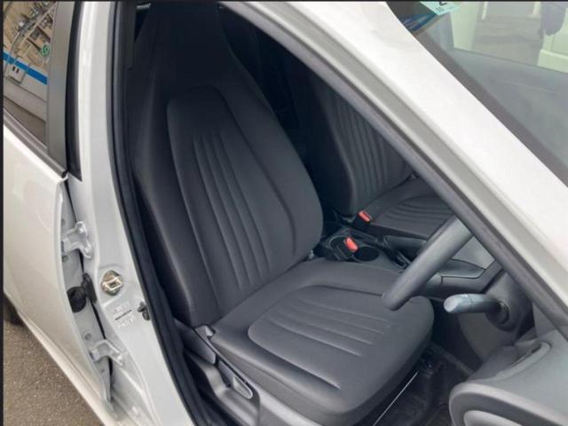 ヤリス X 新品タイヤ/保証書/ディスプレイオーディオ+ナビ8インチ/トヨタセーフティセンス/車線逸脱防止支援システム/パーキングアシスト バックガイド/ドライブレコーダー 前後 衝突被害軽減システム ドラレコ(5枚目)