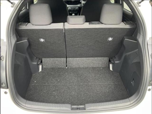 ヤリス X 新品タイヤ/保証書/ディスプレイオーディオ+ナビ8インチ/トヨタセーフティセンス/車線逸脱防止支援システム/パーキングアシスト バックガイド/ドライブレコーダー 前後 衝突被害軽減システム ドラレコ(8枚目)